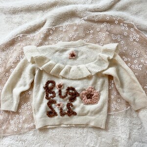 Pull grande sœur brodé