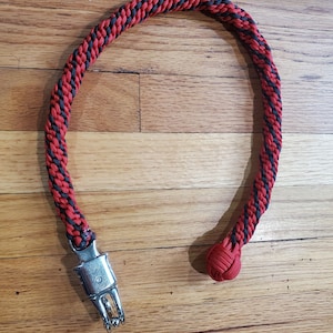 Paracord Motorcycle Get Back Whip (red & black) 28 inches