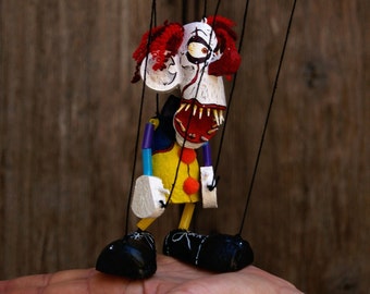 Marionnette clown tueur