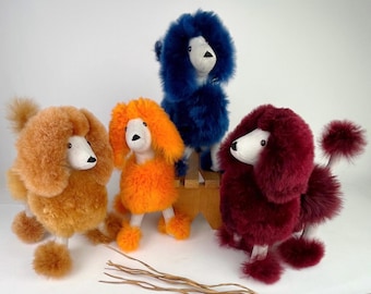 Alpaka Pudel Kuscheltier: 33 cm Handgefertigtes Kuscheltier