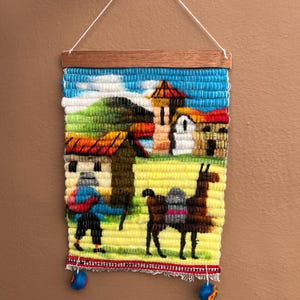 Klein tapijt Cholita, textielkunst aan de muur, botanische wolkunst, Peruaanse muurkunst, wollen tapijt, Andes-tapijt, Andina-muurkunst