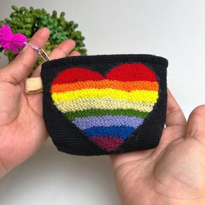 Bolsa bordada a mano con arcoíris, monedero, billetera bordada, bolsa floral, bolsa LGBTQ, bolso pequeño del Orgullo Gay, bolsa Love is love, monedero