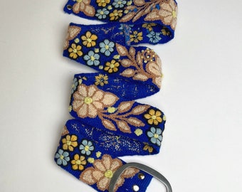 Hand-embroidered Alpaca Belt: Ethnic Floral Peruvian Belt