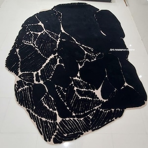 Minimalist Modern Abstract Irregular Black/Baige loopcut 10x14 12x15 feet Woolen Hand Tufted Designer Area Rug for Living Room Bedroom Offic