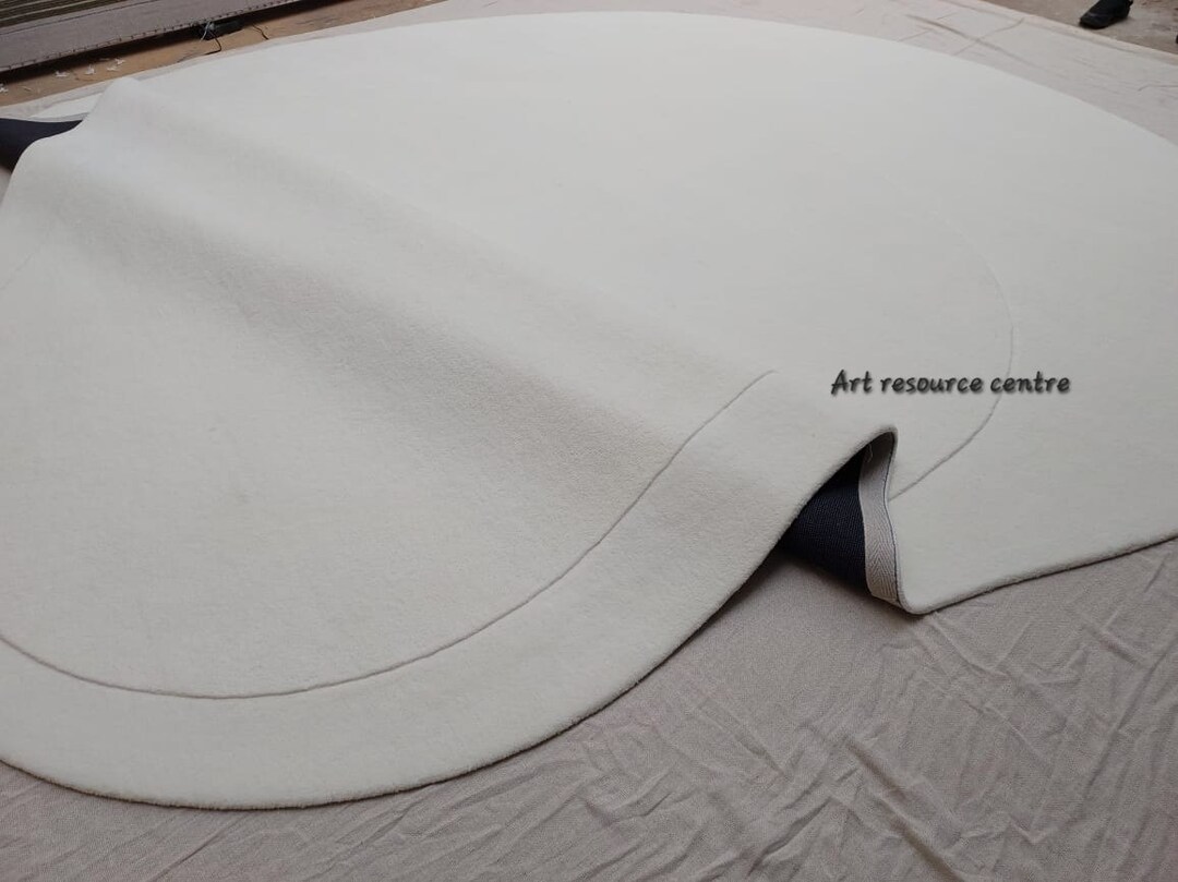 Hand Tufted Rug Kidney Shaped Bean Shaped Pearl White Rug Hand Tuft ...