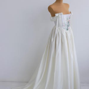 カスタムフラワープリントサテンコルセットウェディングドレス、オーダーメイド