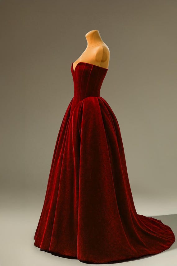 Deep Red Velvet Ballgown, Alternative Winter Wedding Dress, Heart Neckline, Masquerade Gown, Princess Bridal Look, Formal Outfit