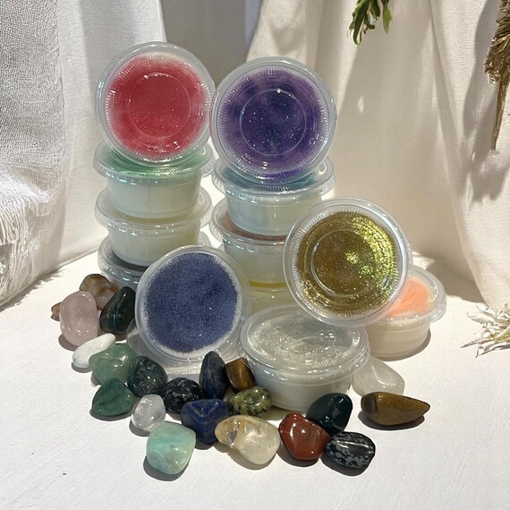 Crystal Reveal Wax Melt Set of 8 with Glitter, Hidden Gem Wax Tart, Glitter Topped Soy Wax Melt with Healing Stone Inside, Aromatherapy Gift