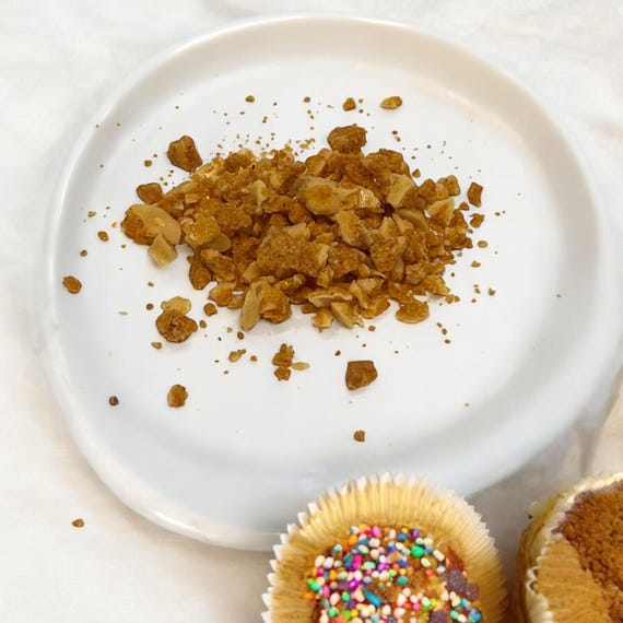 Honeycomb Candy Bits Topping, Crunchy Sponge Toffee Crumble, Caramelized Seafoam Gourmet Dessert Sprinkles