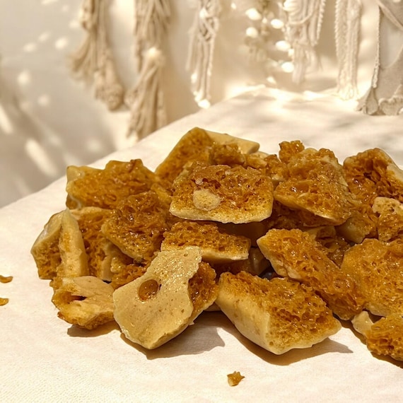 Honeycomb Candy Snack, Classic Seafoam Sponge Toffee, Light Crunchy Caramelized Sugar Gourmet Treat
