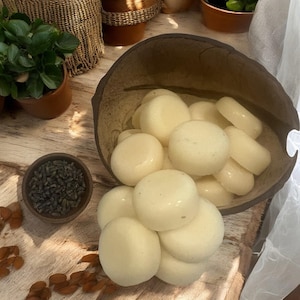 Lavender Bud Soy Wax Melts: Aromatherapy Wax Cubes with Herbs