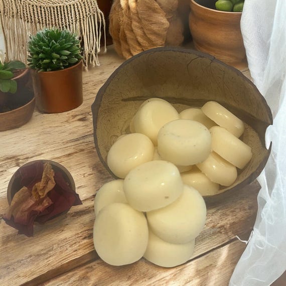 Rose Herb Soy Wax Melts, Aromatherapy Wax Cubes, Floral Dried Rose Petals, Romantic Fragrance, Calming Wax Tarts, Herbal Soy Wax for Home