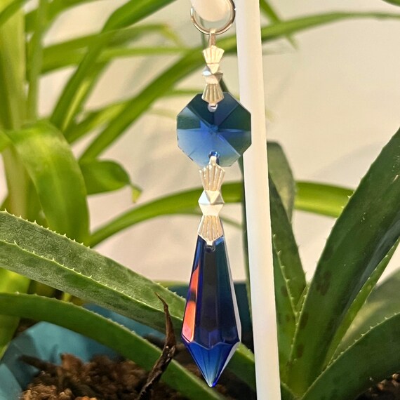 Blue Crystal Point Plant Stake Suncatcher: Shepards Hook Hanging Prism Plant Accessory