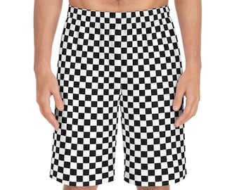 Könnte beinhalten: Schwarz-weiße karierte Sport-Shorts. Die Shorts haben einen Kordelzugbund und sind aus einem leichten, atmungsaktiven Stoff gefertigt.