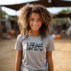 ¡Deja que una chica lo haga! Camiseta de manga corta para jóvenes