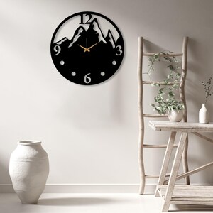 Black Mountain View Large Wall Clock, Modern Design Silent Wall Clock, Unique Home Decor Art, Farmhouse Wall Clock, Wanduhr, Horloge Murale imagen 6