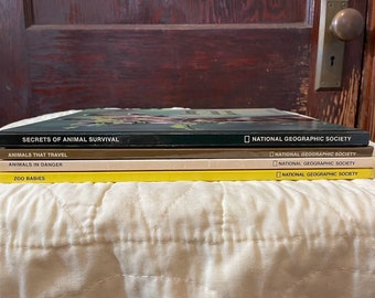 Lot of 4 National Geographic Books for Young Explorers Wild Animals Zoo Animals