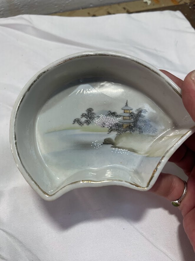 19世紀後半頃 ハンドペイントの絵皿 A 19世紀後半頃 ハンドペイントの絵皿 A 19世紀後半頃 ハンドペイントの