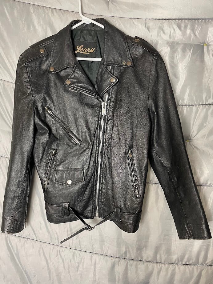 Learsi Women's Leather Motorcycle Jacket Zip Closures Distressed