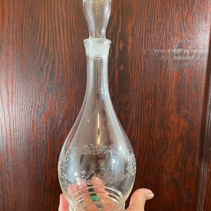 Glass Decanter with Stopper Flower Garland Design Floral Clear Class Decanter