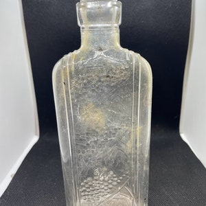 Clear Half Pint 3D Grape Vine Vintage Wine Bottle