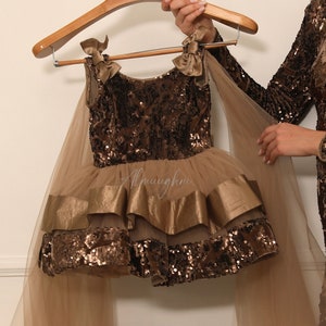 Blumenmädchen Kleid, Baby Kleinkind Kleid, Pailletten Blumenmädchen Kleid, Taupe Tutu, Braun Tutu, Pailletten & Tüll Kleid, Baby-Mädchen Kleid, Claudia