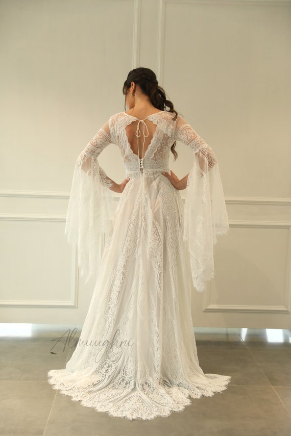 Bridal Wedding Gown Sheer Lace Bodice Tulle Wedding Dress W2366 - China Wedding  Dress and Wedding Gown price | Made-in-China.com