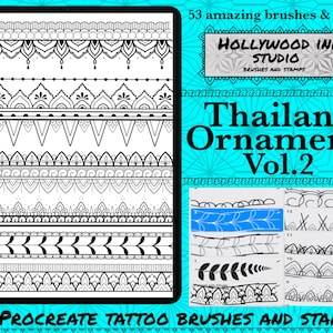 Könnte beinhalten: Eine digitale Illustration von 53 Procreate Tattoo-Pinseln und -Stempeln mit thailändischen Ornamenten. Das Bild zeigt eine Vielzahl von Schwarzweiß-Designs, darunter florale Muster, geometrische Formen und Bordüren. Der Text "Thailand Ornaments Vol.2" wird in einem blauen Kasten angezeigt.