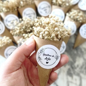 Baptism favors for guest, Flower Bouquet Baptism Gift Magnet, First Holy Communion Favors