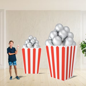 Duże pudełko popcornu dekoracja cyrkowa, wycięte pudełka popcornu, dekoracje na imprezę karnawałową