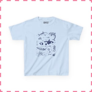 Camiseta de bebé con animales marinos, camiseta con estampado oceánico, camiseta con vida marina, camiseta estética Y2K, camiseta con estampado de ballena y delfín, camiseta de regalo para acuario Light Blue