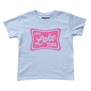 Det är sjötid babytröja, retro sjöskjorta, söt sommarmörtröja, vintage Y2K-grafik babytröja, sjödagsoutfit present till henne Light Blue