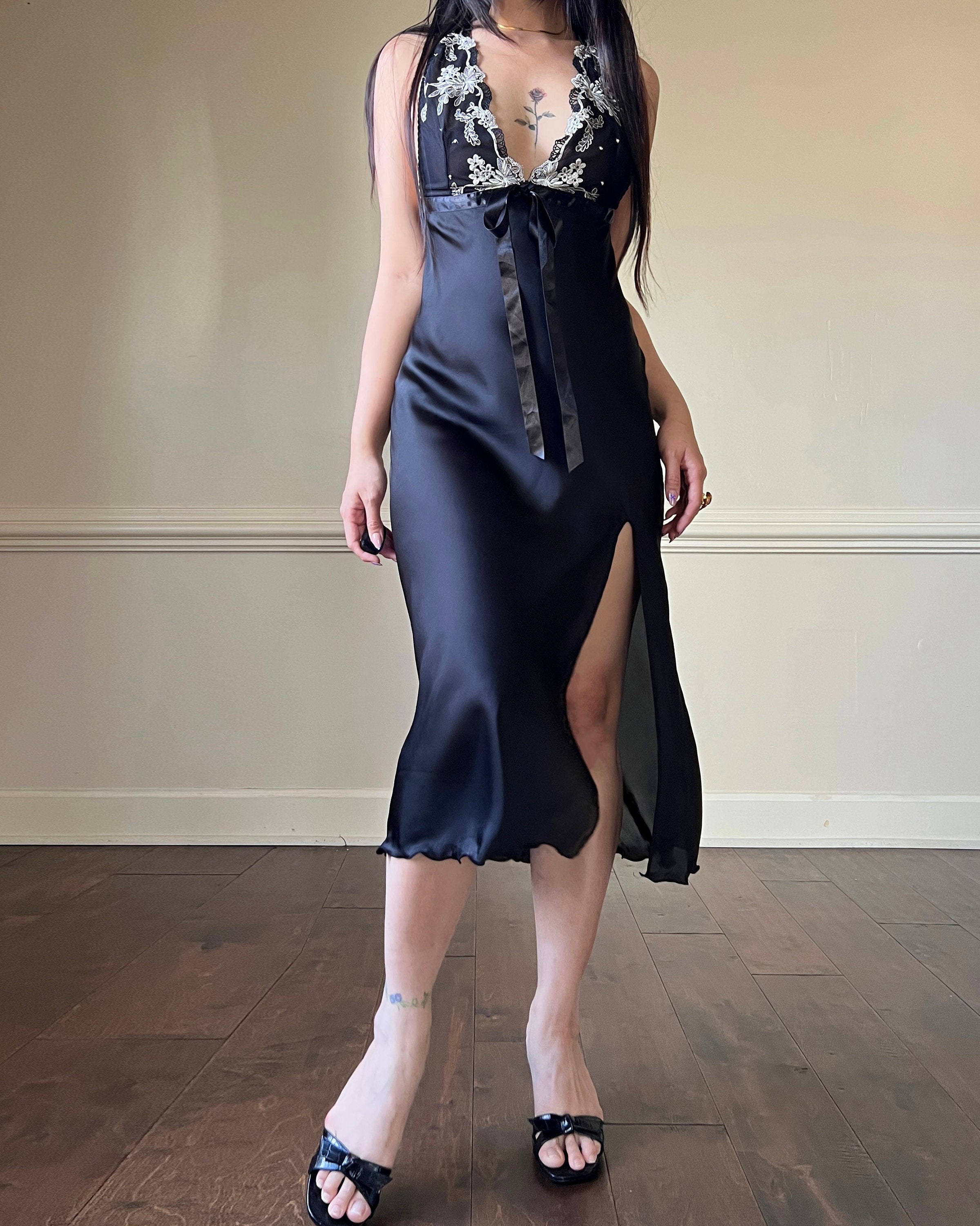 vera wang satin shoes