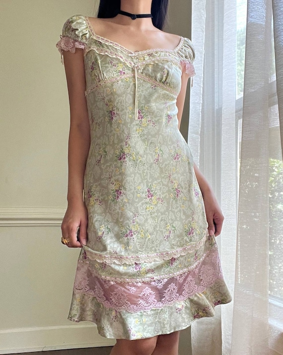 Sage green Victorian inspired midi dress featuring vi… Gem