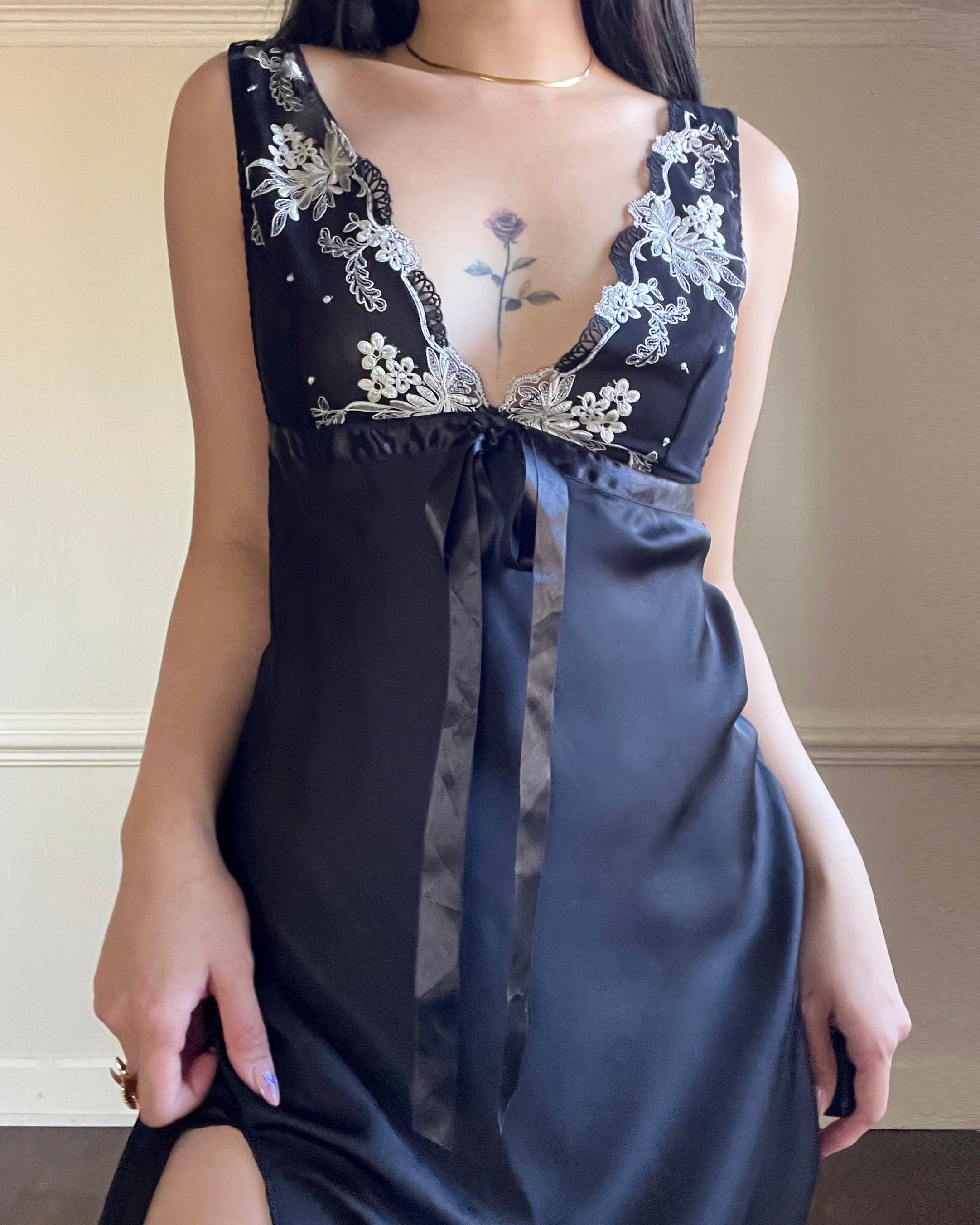 vera wang satin shoes