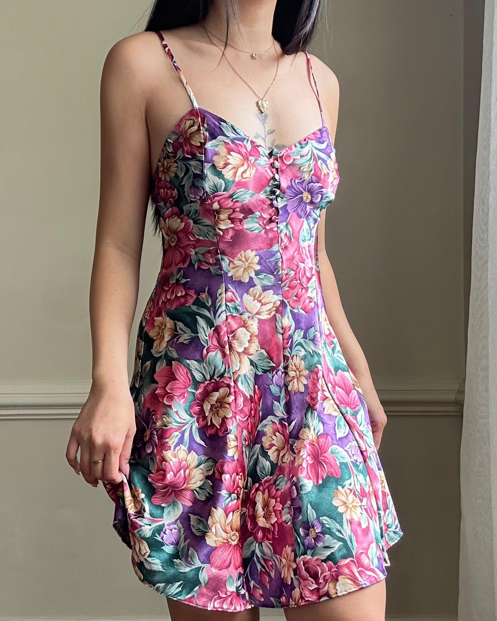 Vibrant Floral Satin Dress Featuring Shades of Spring Vibrant Floral Satin Dress Featuring Shades of Spring