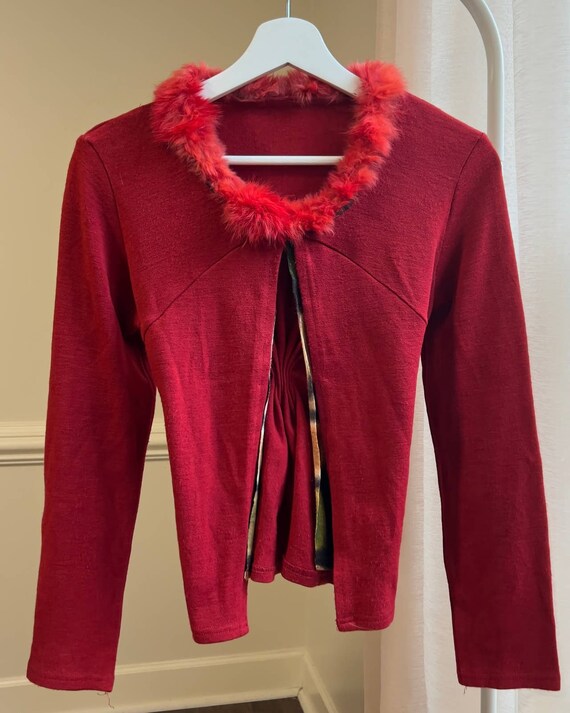 Festive deep red knitted cardigan with feather tr… - image 4