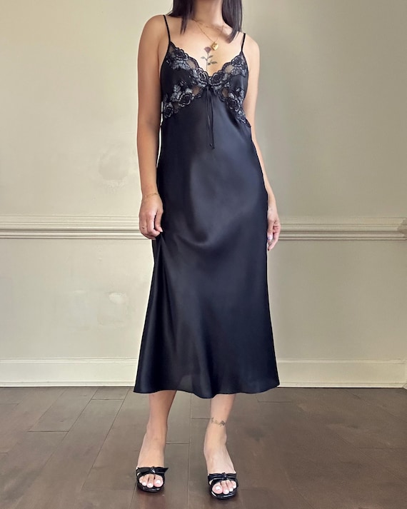 90s midi slip dress The Never-Ending Appeal of the '90s Slip Dress