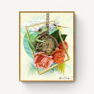 Puede incluir: Una impresión artística enmarcada con una rana verde, un reloj antiguo y rosas naranjas. La rana está posada en la esfera del reloj dentro de un marco geométrico dorado. También hay una libélula y nubes. La obra de arte tiene un estilo surrealista.