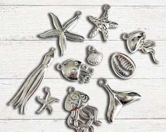 Silber unter dem Meer Charms, 10 Stück in der Sammlung, Beachy Charms