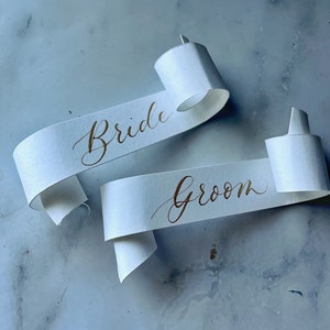 Scroll Calligraphy Place Cards, Wedding Scroll Place Cards, Scroll Name Cards, Wedding Place Cards