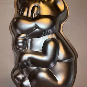 Vintage Bear Cake Pan
