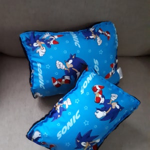 Sonic the Hedgehog Kids Shadow Pillow , Plush Bedding Cuddle and Decorative  Pillow Buddy 