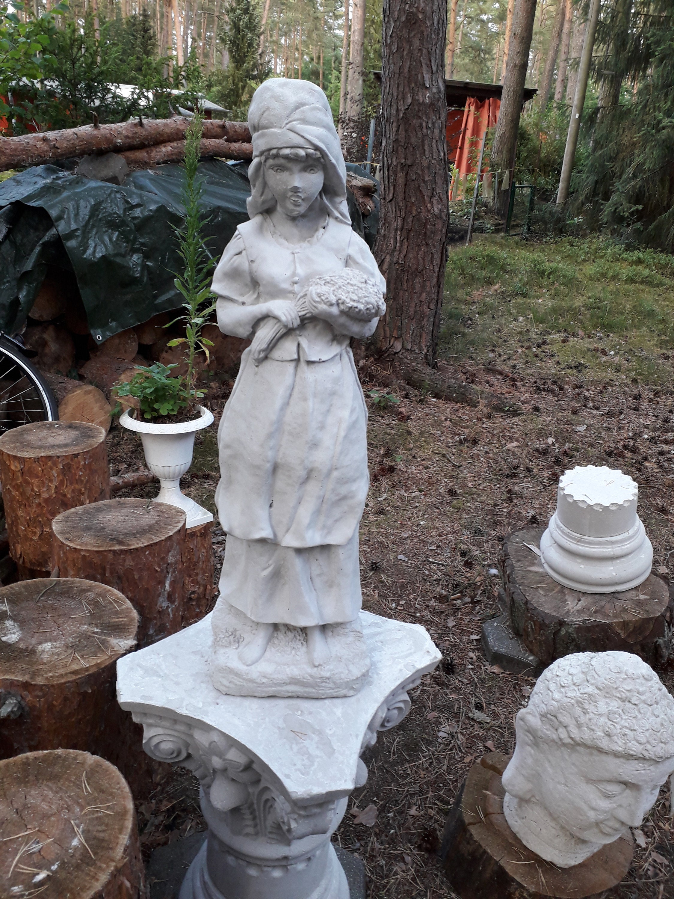 Estatua de gran duende de jardín, decoración del hogar realista, figuras de  resina de duende grande para vacaciones de Navidad : : Hogar y  Cocina