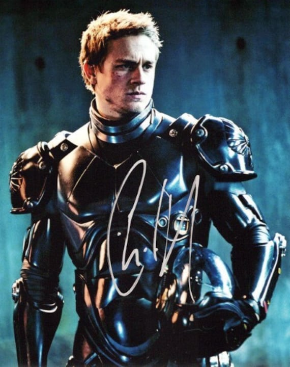 Charlie Hunnam Pacific Rim Body