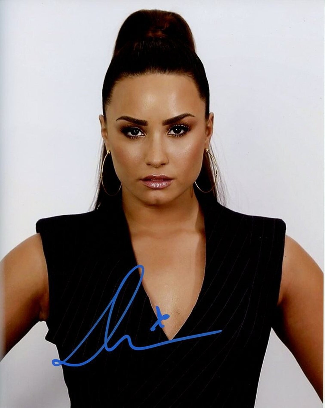 DEMI LOVATO signed autographed photo COA Hologram main image 1