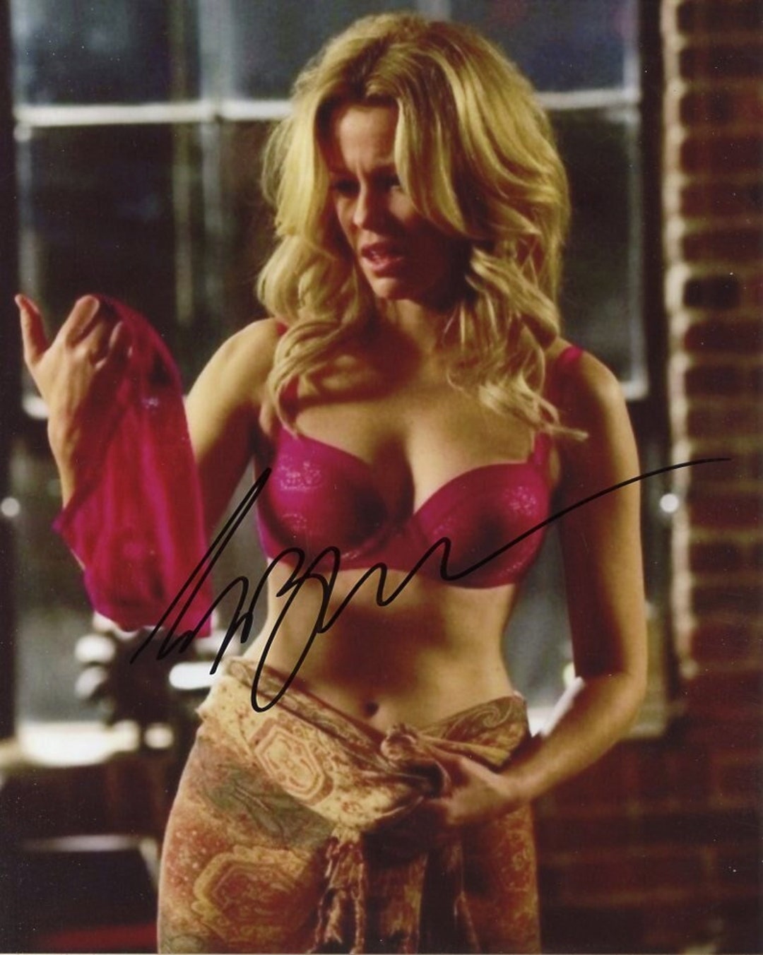 Elizabeth Banks Takes Off Everything in Playboy