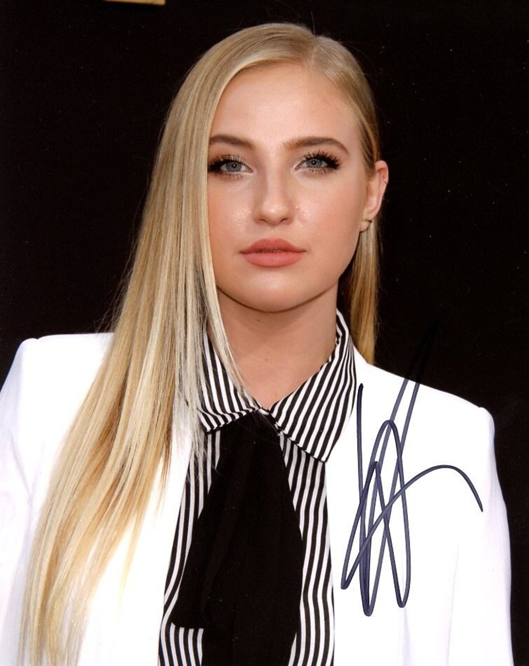 Veronica Dunne KC UNDERCOVER in Person Signed Photo - Etsy
