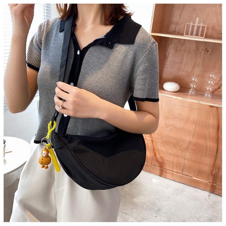  Nylon Crescent Crossbody Bag for Women Men Fanny Pack Crossbody  Bag Dumpling Lightweight Travel Sling Bag (01-Black) : Clothing, Shoes &  Jewelry