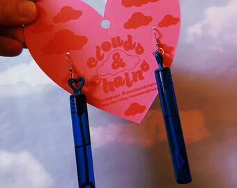 心を落ち着かせるバブルワンドイヤリング